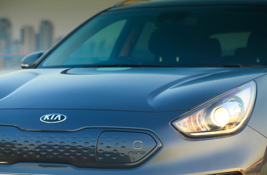 Детали экстерьера Kia e-Niro 2018 года  (WW) (фото 36 из 41)